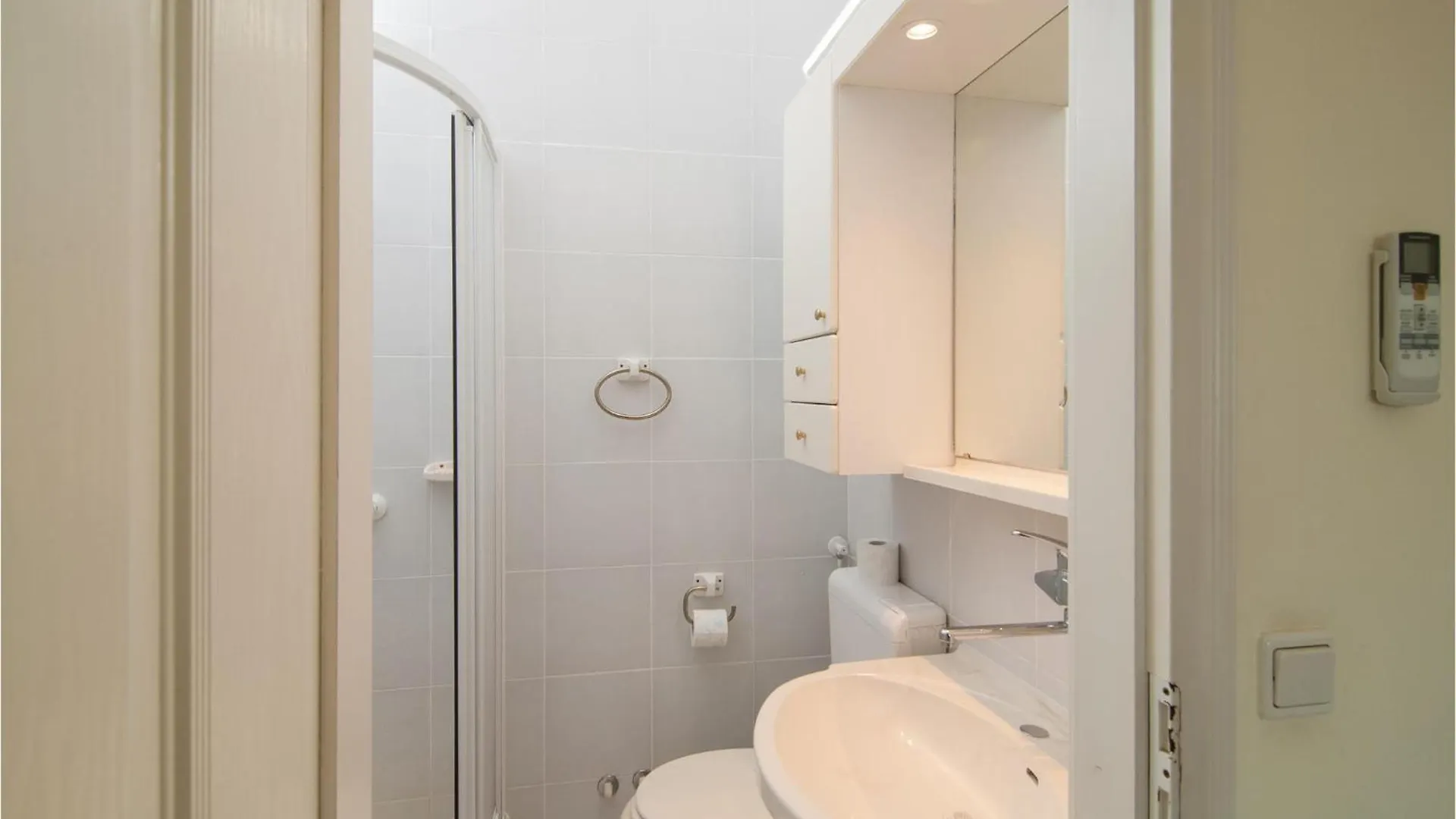 Beautiful Apartment In Okrug Donji With Wifi Donji Okrug